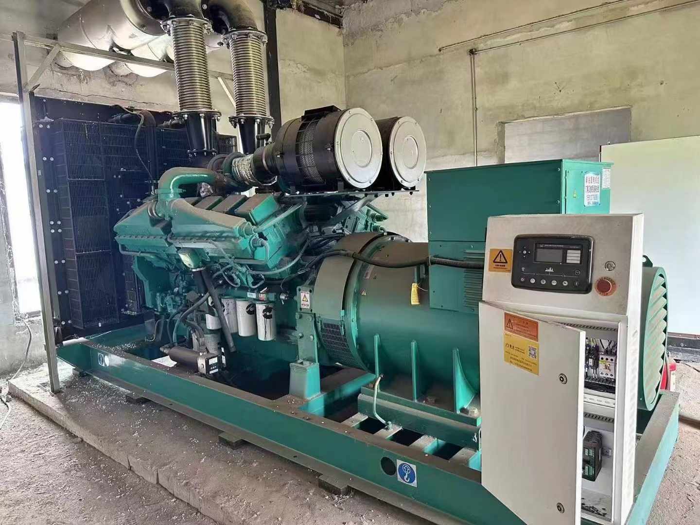 敦煌无功补偿装置的性能评估需要考虑哪些因素？